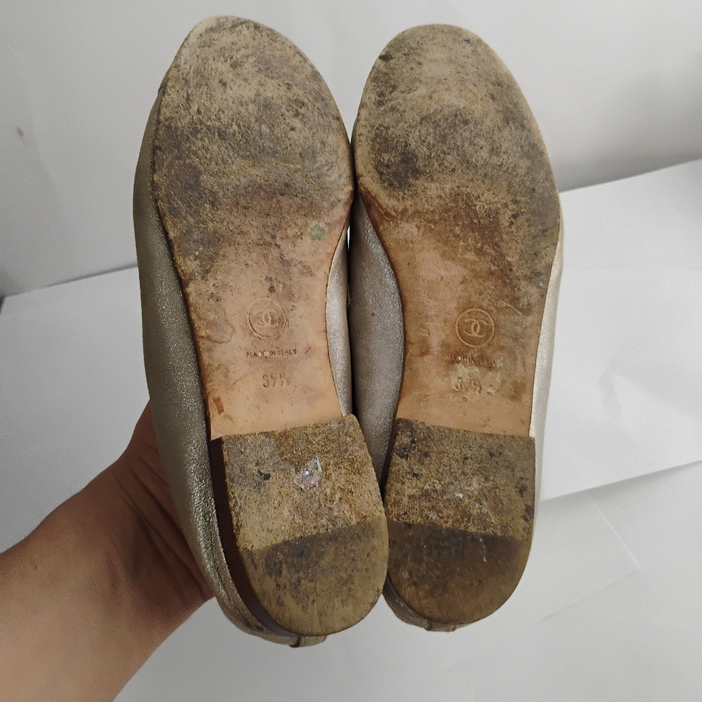 Chanel Flats metallic leather iconic shoes - Picture 4 of 16